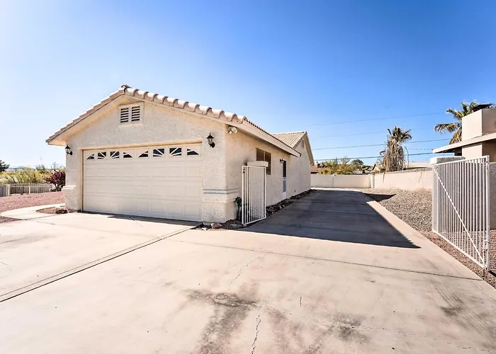 Hébergement de vacances Patio + Fire Pit: In Havasu *